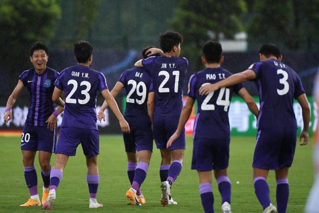 新疆大胜天津12连胜 王哲林24+13上海力克山东